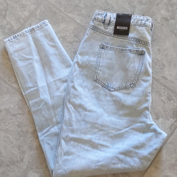 Missguided Denim - NWT Missguided high rise mom jeans - distressed